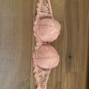 Marilyn Monroe push-up strapless bra